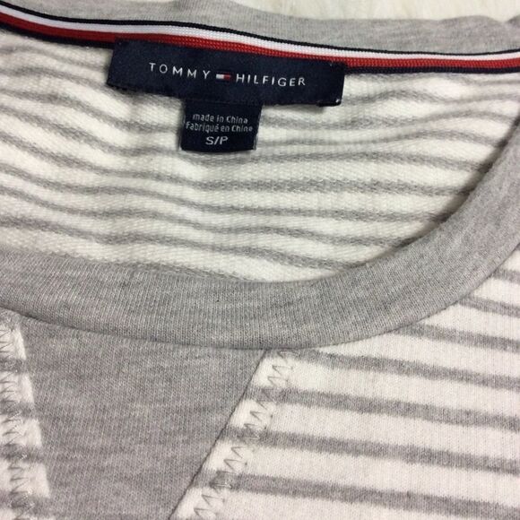 Stripped Tommy Hilfiger Top - Picture 8 of 10